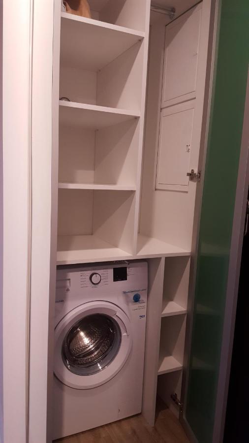 Apartament Wsrod 1000Cy Swiatel - Z Parkingiem W Hali Garazowej- Duzy Balkon Z Lezakami - Piekny Widok Noca Na Panorame Tysiaclecia Katowice Buitenkant foto