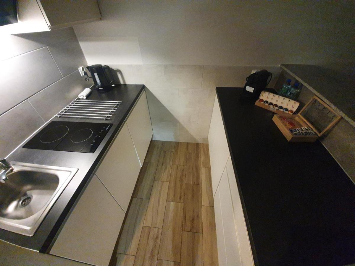 Apartament Wsrod 1000Cy Swiatel - Z Parkingiem W Hali Garazowej- Duzy Balkon Z Lezakami - Piekny Widok Noca Na Panorame Tysiaclecia Katowice Buitenkant foto