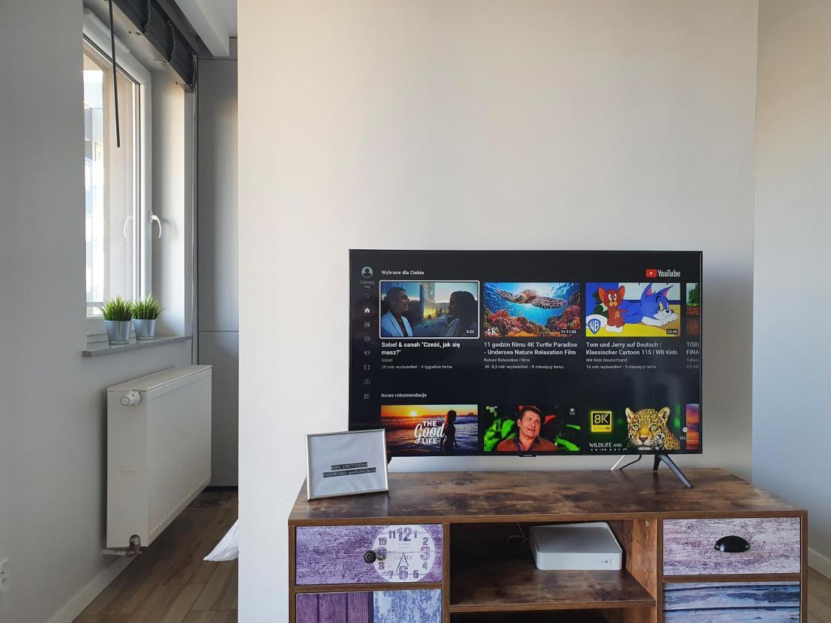 Apartament Wsrod 1000Cy Swiatel - Z Parkingiem W Hali Garazowej- Duzy Balkon Z Lezakami - Piekny Widok Noca Na Panorame Tysiaclecia Katowice Buitenkant foto