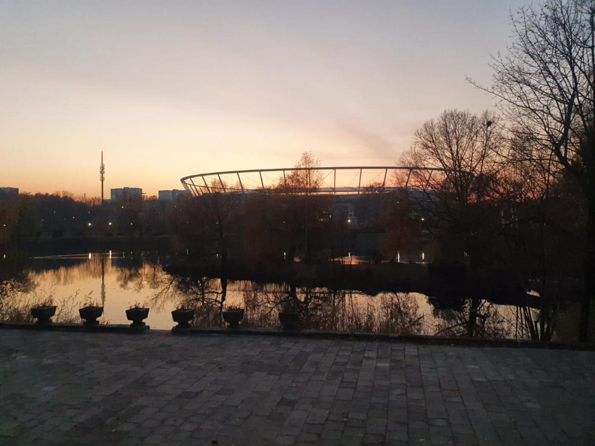 Apartament Wsrod 1000Cy Swiatel - Z Parkingiem W Hali Garazowej- Duzy Balkon Z Lezakami - Piekny Widok Noca Na Panorame Tysiaclecia Katowice Buitenkant foto