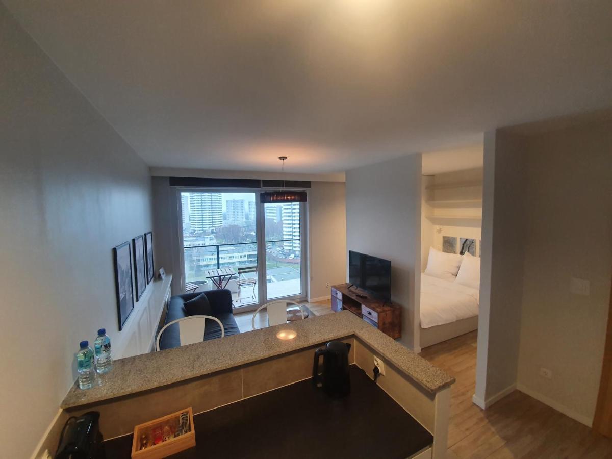 Apartament Wsrod 1000Cy Swiatel - Z Parkingiem W Hali Garazowej- Duzy Balkon Z Lezakami - Piekny Widok Noca Na Panorame Tysiaclecia Katowice Buitenkant foto