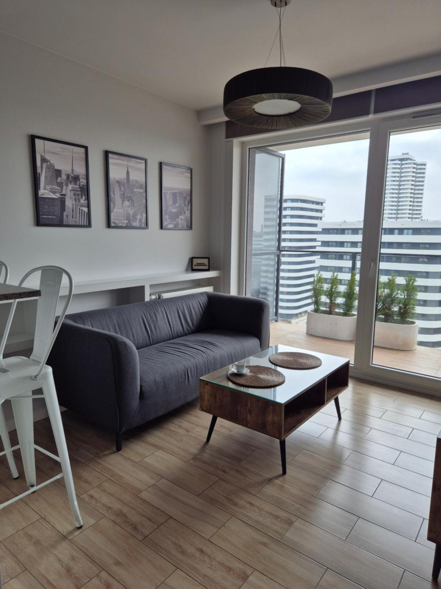 Apartament Wsrod 1000Cy Swiatel - Z Parkingiem W Hali Garazowej- Duzy Balkon Z Lezakami - Piekny Widok Noca Na Panorame Tysiaclecia Katowice Buitenkant foto