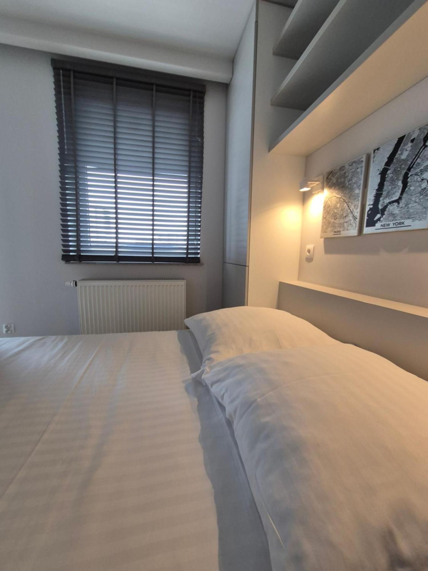 Apartament Wsrod 1000Cy Swiatel - Z Parkingiem W Hali Garazowej- Duzy Balkon Z Lezakami - Piekny Widok Noca Na Panorame Tysiaclecia Katowice Buitenkant foto