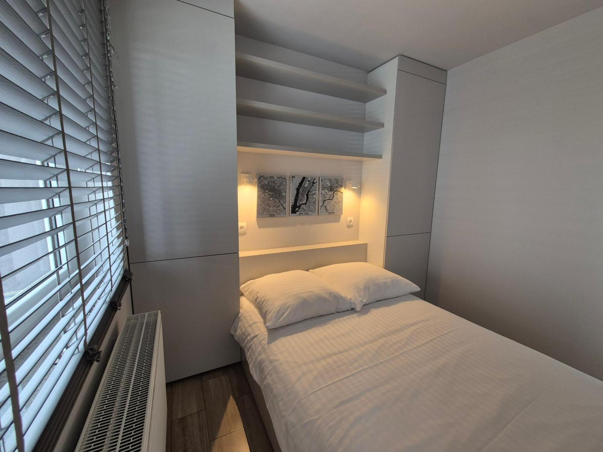 Apartament Wsrod 1000Cy Swiatel - Z Parkingiem W Hali Garazowej- Duzy Balkon Z Lezakami - Piekny Widok Noca Na Panorame Tysiaclecia Katowice Buitenkant foto